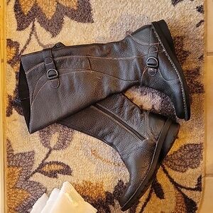 Clarks bendable boots